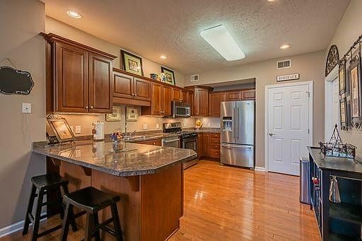 3rd image of 1067 Ashfield Way