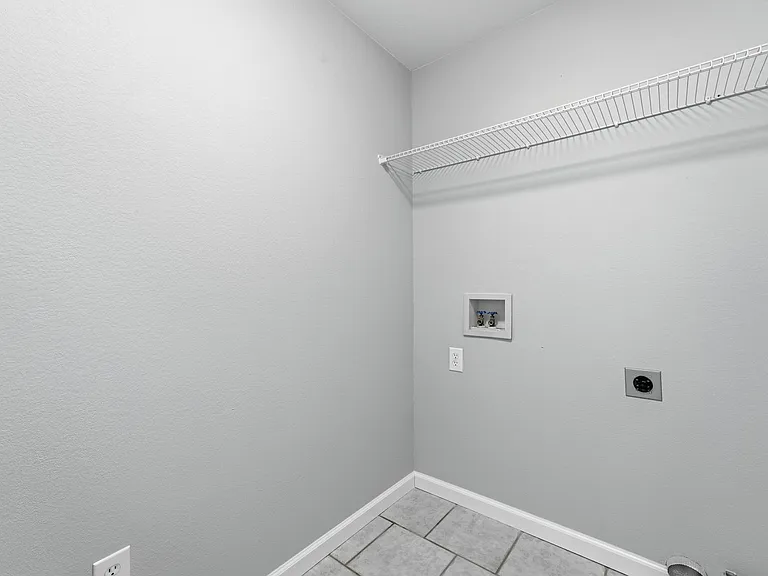 203 Green Acres St — Photo 18