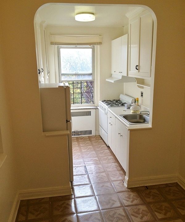 1st image of 8357 118th St APT 6P
