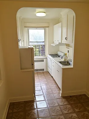 Rented by Prime Realty | media 12