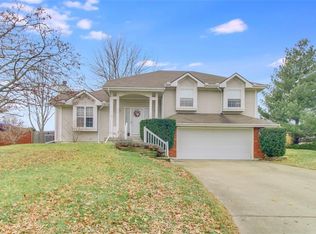 1316 NE Magnolia St, Lees Summit, MO 64086