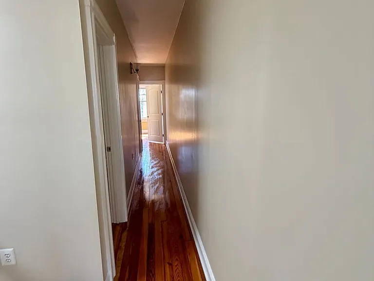 411 E Lorraine Ave — Photo 14
