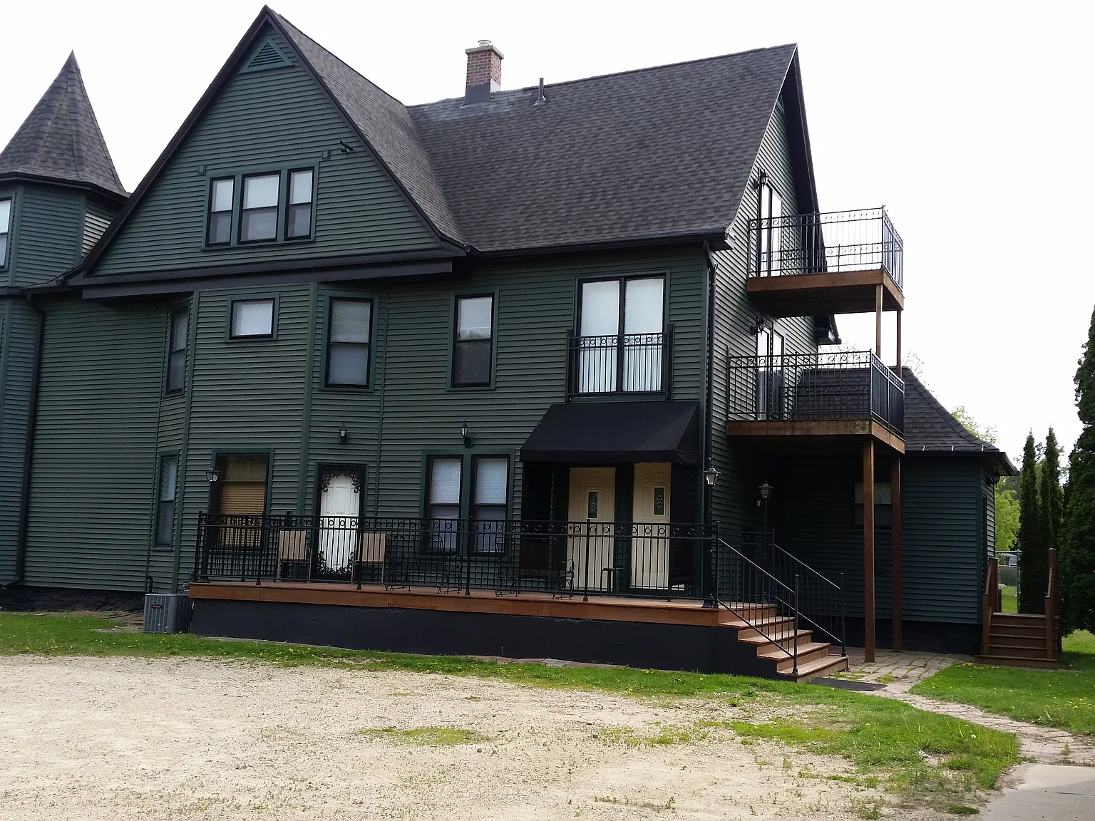 1 bed, 1500 sqft, $1,300 — Photo 1
