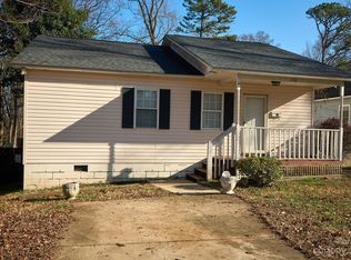 2216 Jennings St, Charlotte, NC 28216