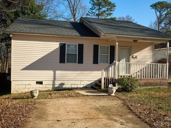 2216 Jennings St, Charlotte, NC 28216
