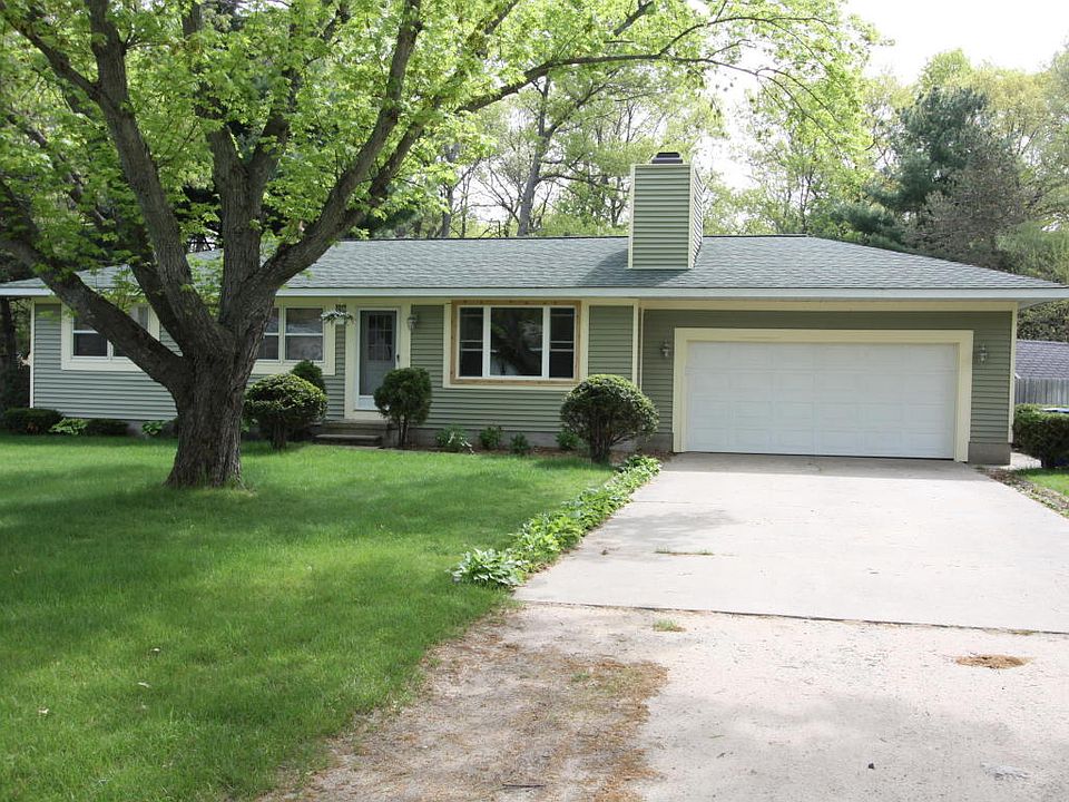 1st image of 1818 N Sheridan Dr
