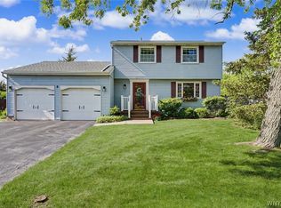 8 Vermont Pl, West Seneca, NY 14224