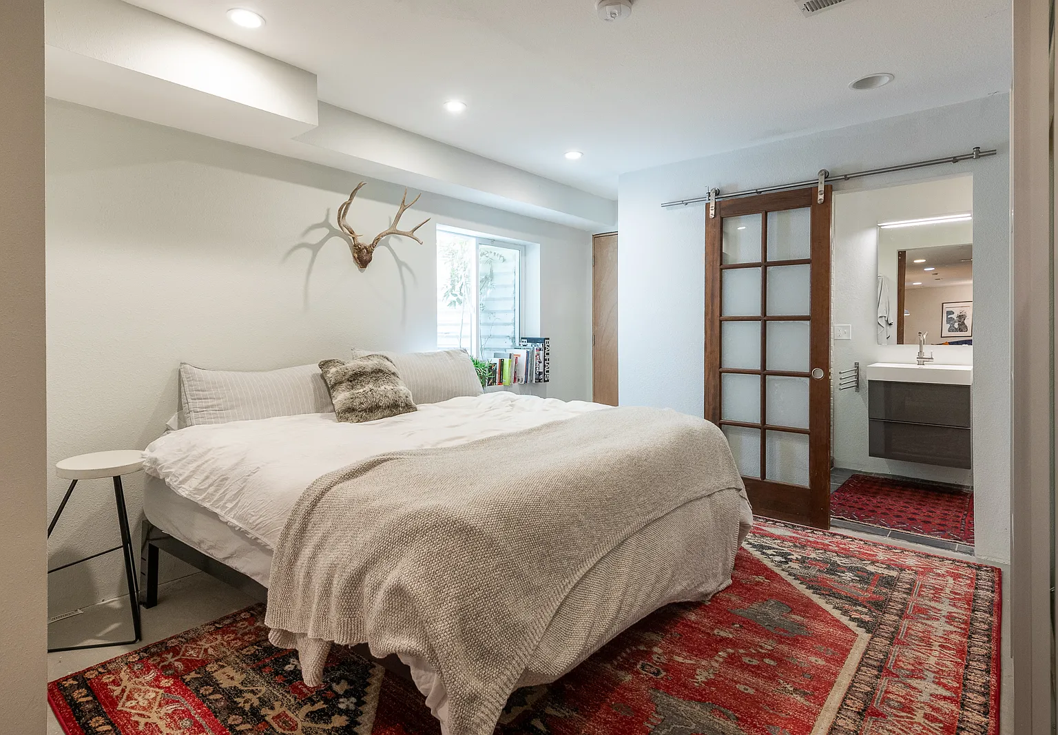 Studio, 800 sqft, $1,300 — Photo 1
