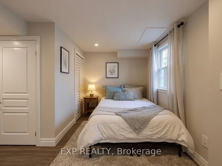 11 Martina Cres #BASEMENT — Photo 3