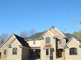 41480 Carmela Ct, Northville, MI 48167