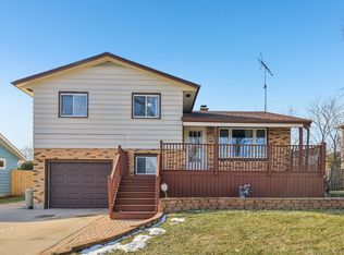 2426 N Butrick St, Waukegan, IL 60087