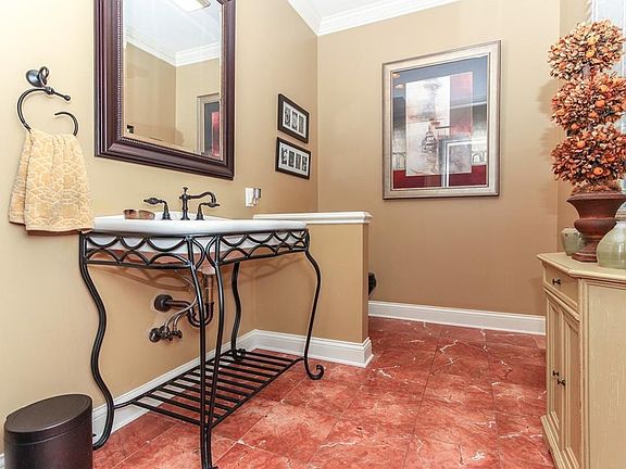 4th image of 8701 Shetland Ln