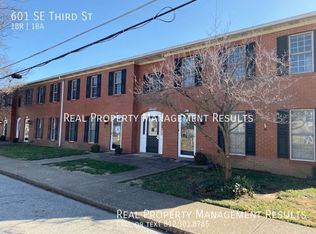 601 SE 3rd St, Evansville, IN 47713