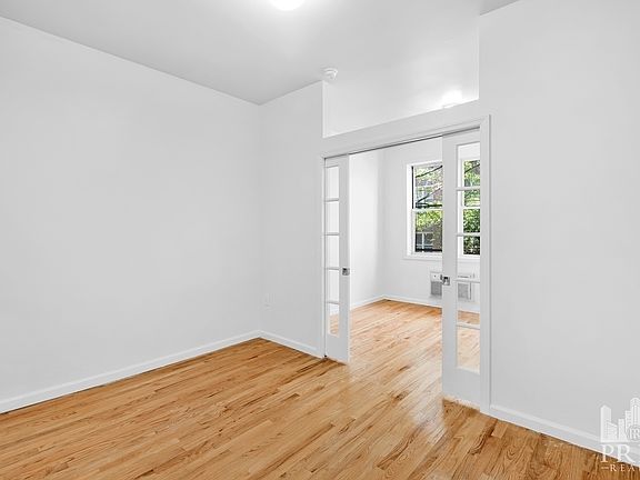 3rd image of 306 E 71st St #2DD