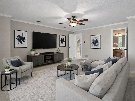 3rd image of 820 Windlake Cir