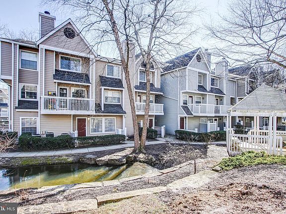 3rd image of 5705 Chapman Mill Dr #1806