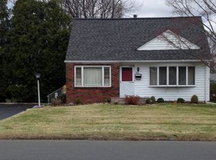 25 Fairfield Rd, East Brunswick, NJ 08816