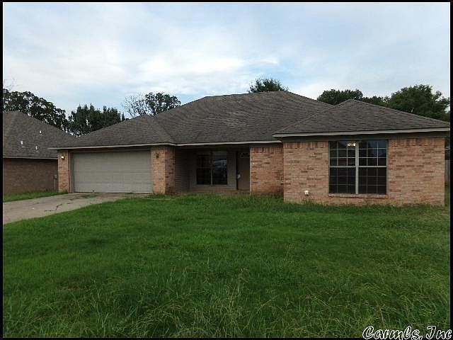 1st image of 11 Blair Dr