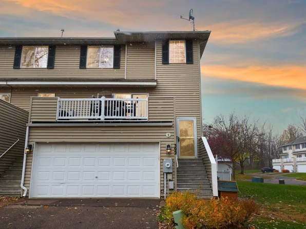 392 Gironde Ct, Woodbury, MN 55125