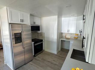 460 S Olive St APT D, Orange, CA 92866