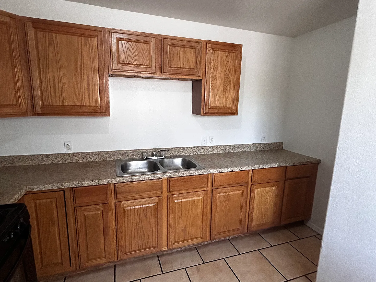 2 bed, 750 sqft, $1,200 — Photo 4