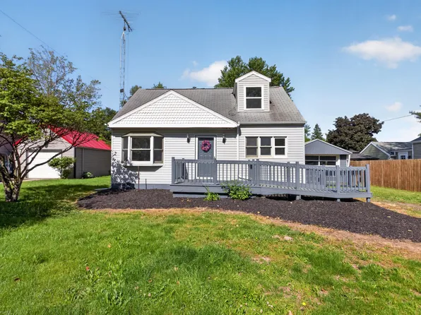 3320 Treat St, Adrian, MI 49221