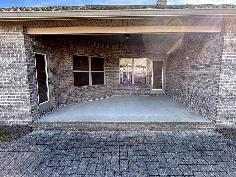 80 S Knightsbridge Ct — Photo 40