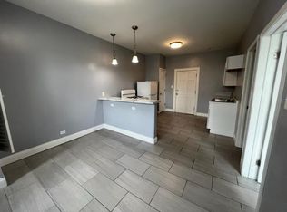 4253 S Whipple St #202, Chicago, IL 60632