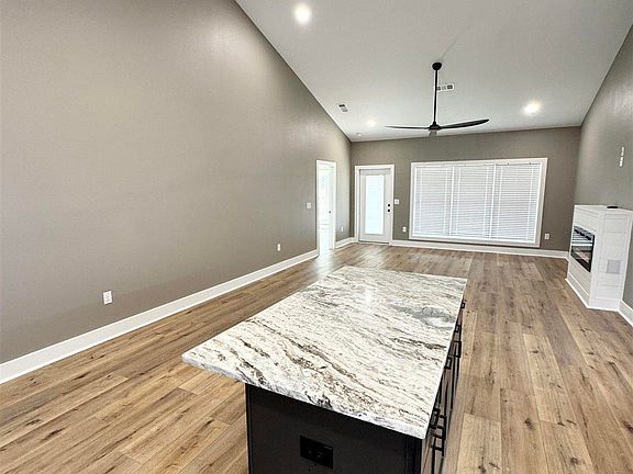 5th image of 1419 Claridge Pl #A & B