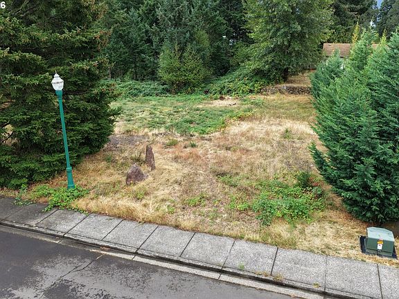 3rd image of 960 NW Angel Heights Rd