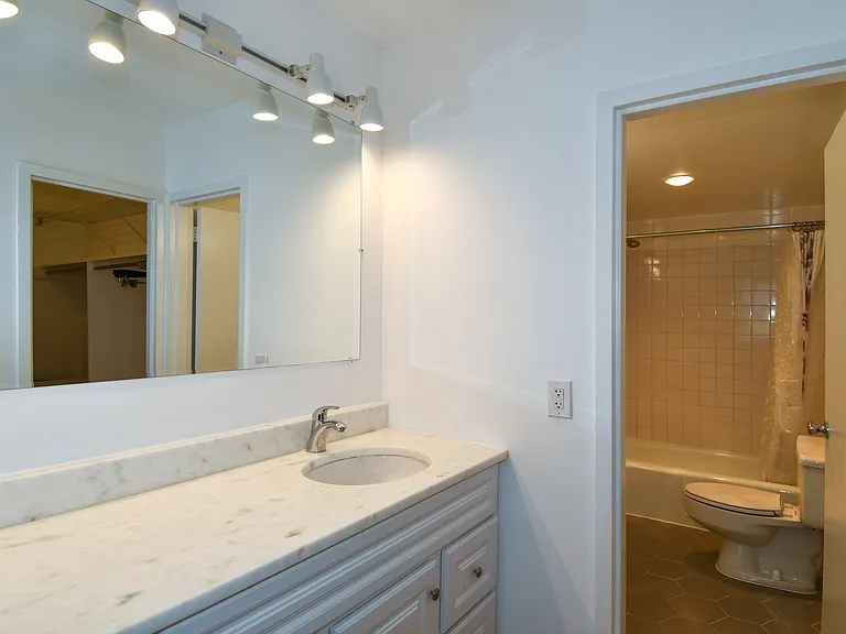 4515 Willard Ave #1201S — Photo 15