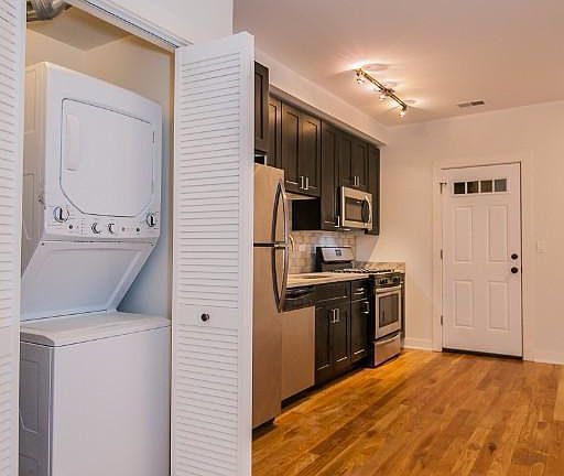 3rd image of 2201 W Eastwood Ave #2SW