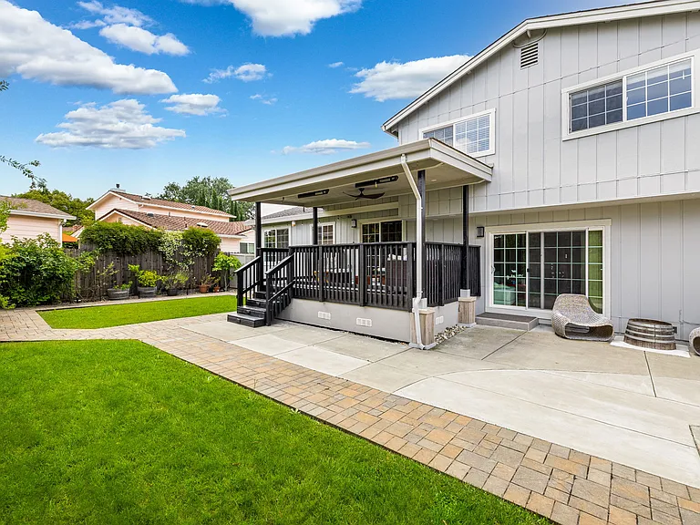 1066 Century Dr — Photo 24