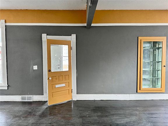 2nd image of 1410 Broadway Ave