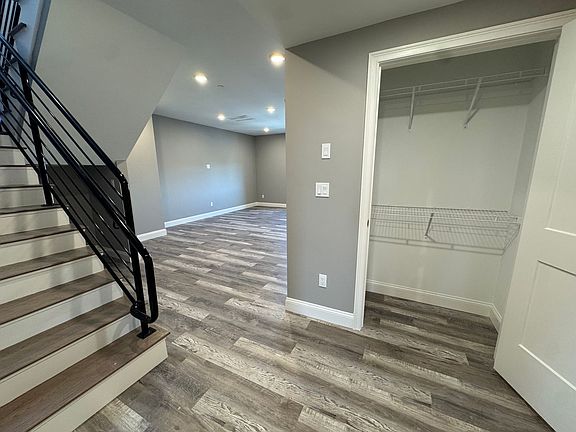 4th image of 8 Avon St #404