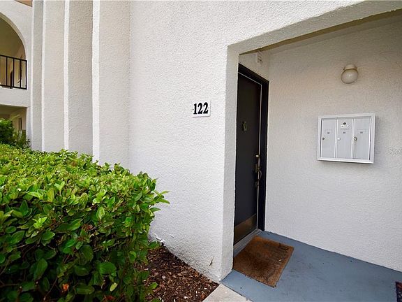 2nd image of 710 Oakgrove Dr APT 122