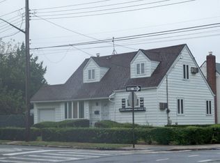 15647 89th St, Howard Beach, NY 11414