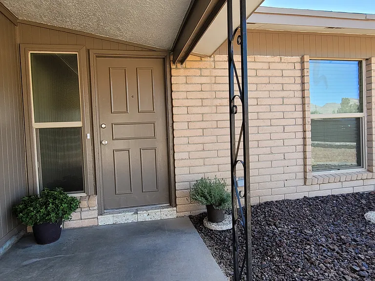 9820 Eloice Rd — Photo 2
