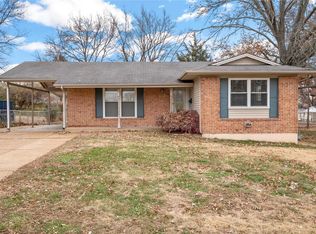 5334 Ville Maria Ln, Hazelwood, MO 63042