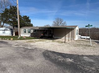 11 Cypress Ln, Reeds Spring, MO 65737