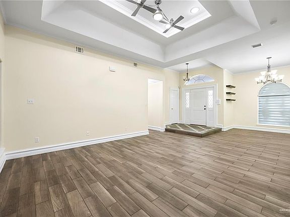2nd image of 105 E Hawk Ave