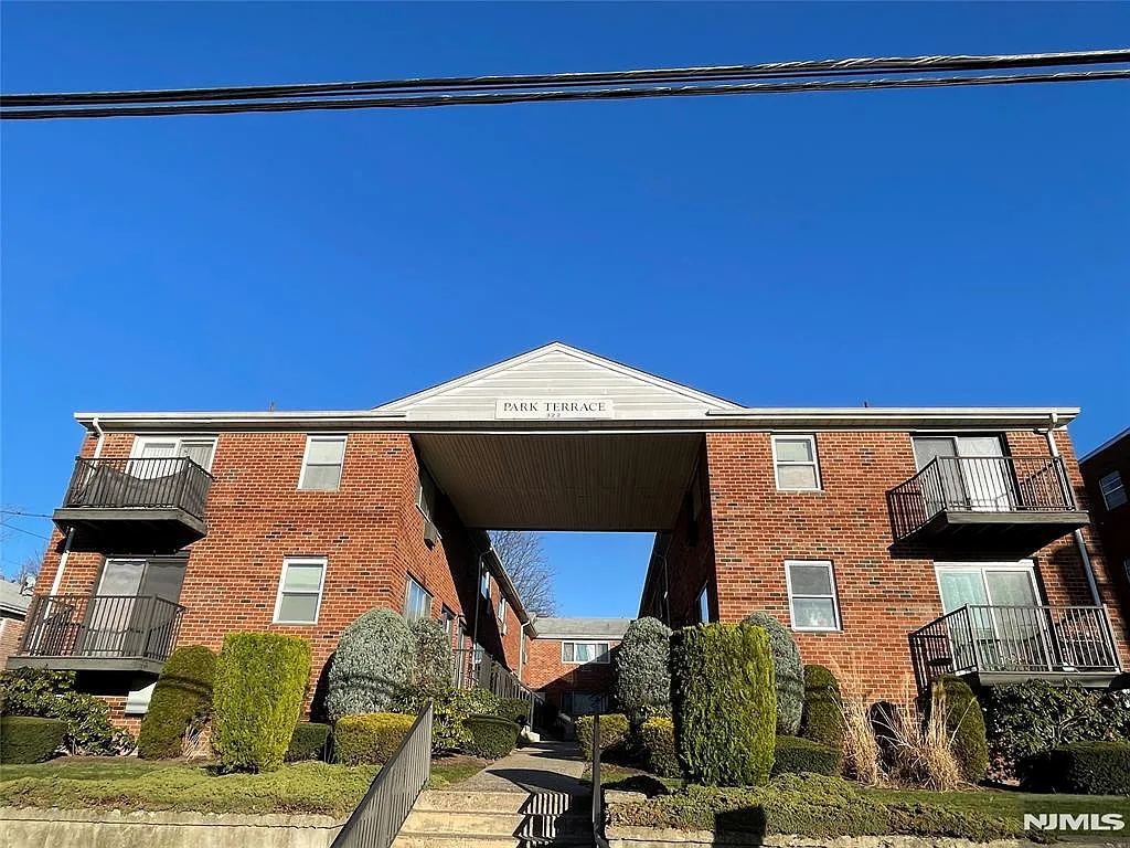 1 bed, 650 sqft, $1,975 — Photo 3