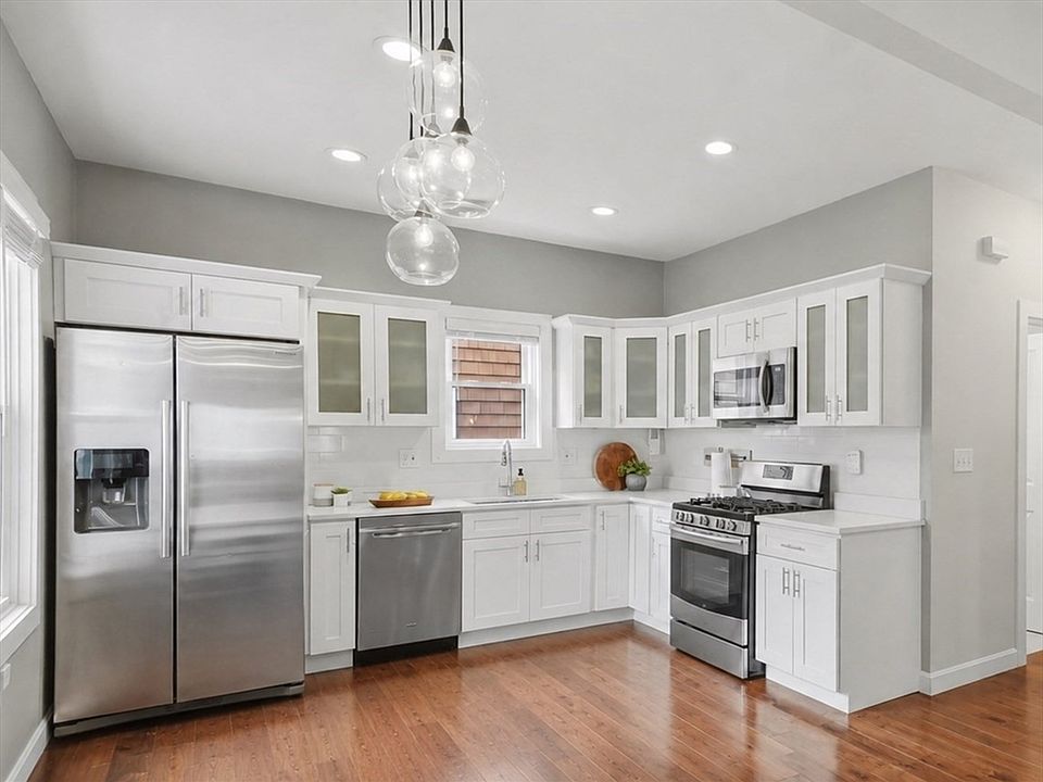1st image of 29 Knowlton St #1