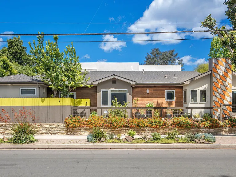 4203 Babcock Ave — Photo 41