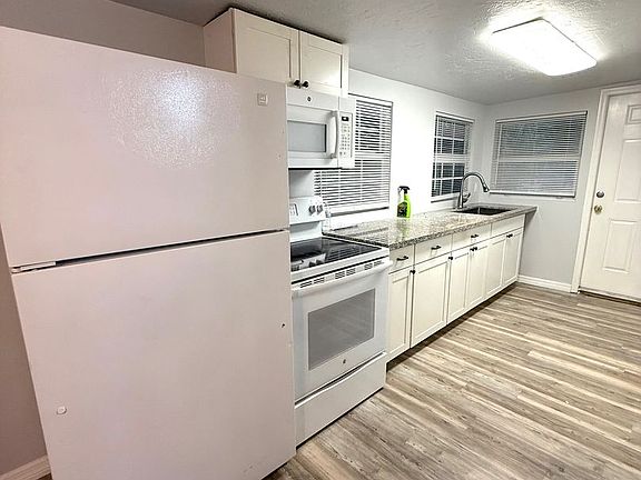 5th image of 3005 Hawthorne St