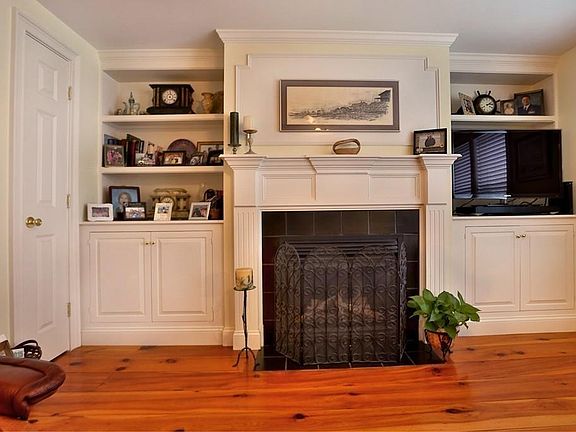 5th image of 58 Lime St Unit 2