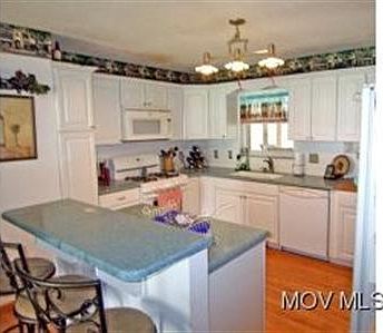 5th image of 4803 Crestview Cir