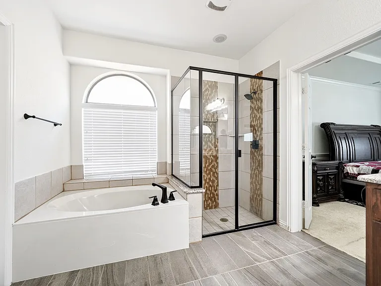 12305 Belmeade Dr — Photo 32