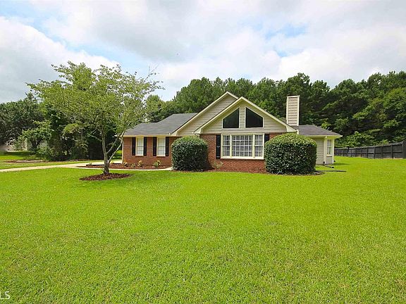 2nd image of 190 Fairfield Cir