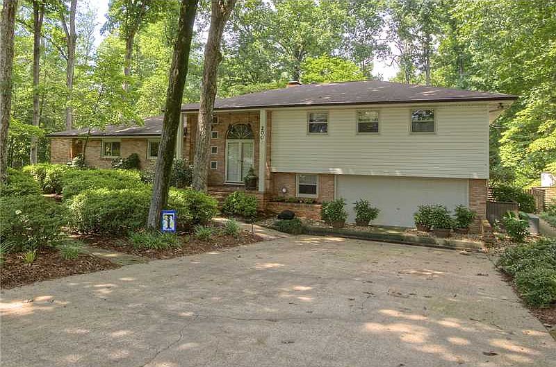 1st image of 200 Crittenden Ln